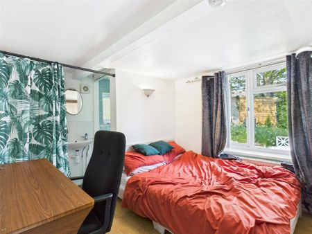 5 bedroom semi-detached house to rent - Photo 4