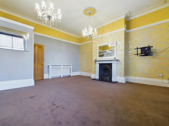 2 bedroom duplex to rent - Photo 1