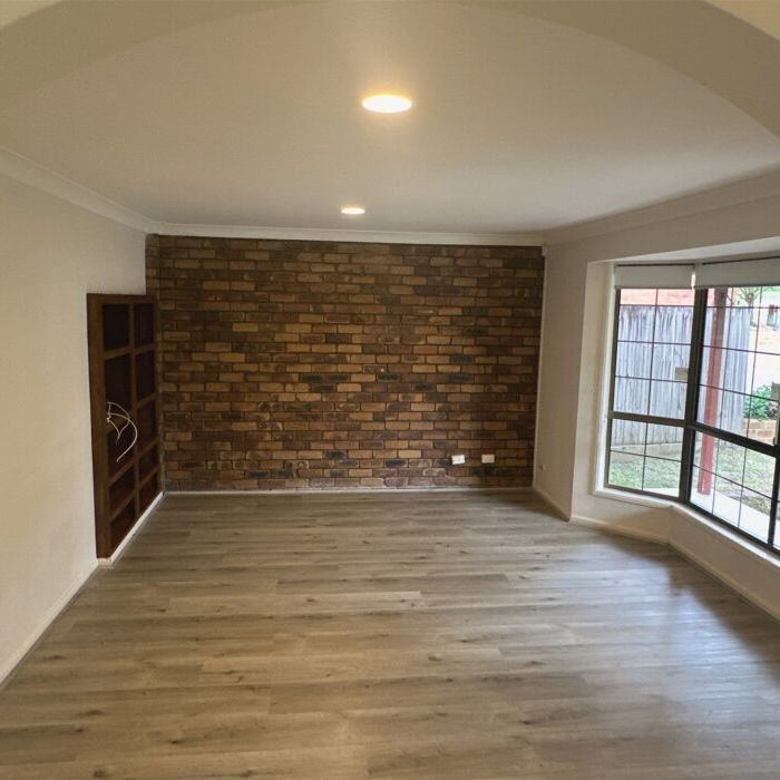 Full renovated Large 5 Br House with 5 split air conditions + Study at Sunnybank Hills - Photo 1