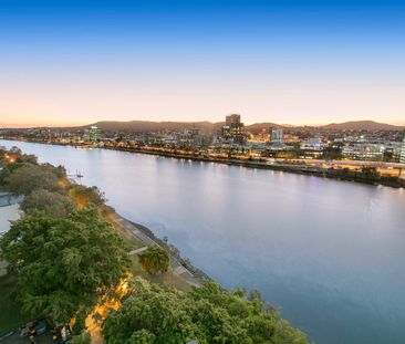 Comfortable Furnished 2 Bedroom + 2 Bathroom + Car Park Apartment a... - Photo 1