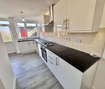 CHEVERAL Avenue, Coventry, CV6 - Photo 6