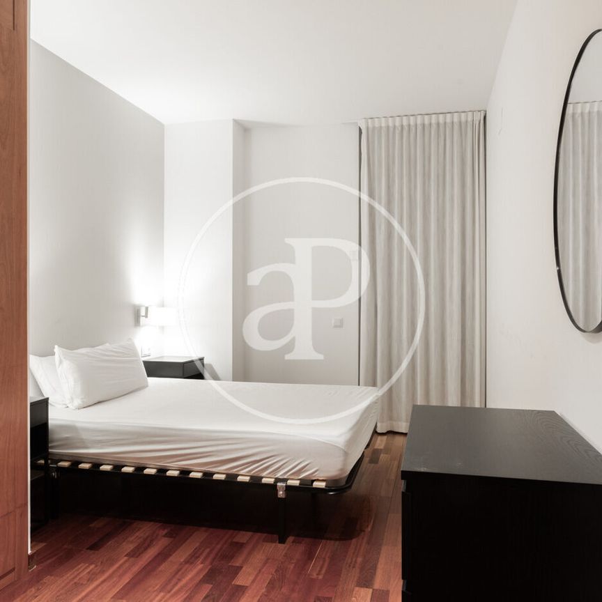 Flat for rent in Avenida Pau Casals (Hospitalet de Llobregat) - Photo 1
