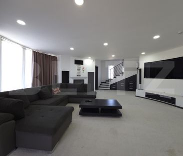 Confort Modern și Facturi Zero: Vilă Unică cu Vitraje Mar - Fotografie 1