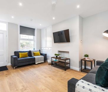 6 bedroom house to rent - Photo 2
