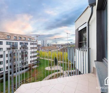 Pronájem bytu 2+kk s terasou a garážovým stáním - Фото 6