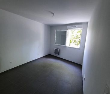 T2 AVEC LOGGIA ET PARKING - Photo 4