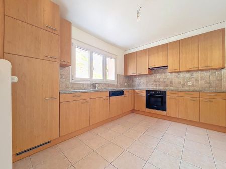 Sion, appartement de 3.5 pièces moderne de 80 m2 avec balcon au sud et place de parc - Foto 3