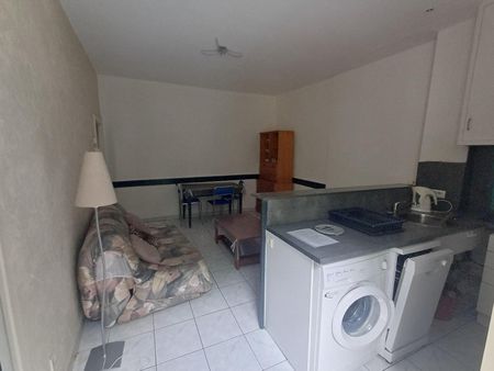 Location Appartement 2 pièces 34m² MILLAU 12100 - Photo 2