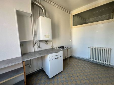 Location Appartement 3 pièces 80m² GRENOBLE 38000 - Photo 2
