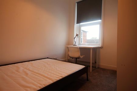 Claremont Road, Spital Tongues - Photo 5