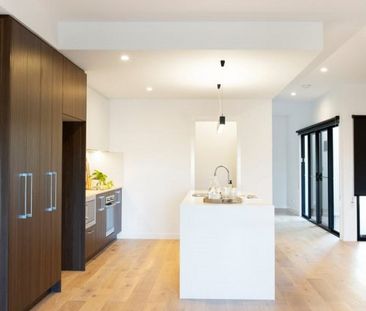 Modern 4 Bedroom Home - Ducted Air Conditioning - Photo 6
