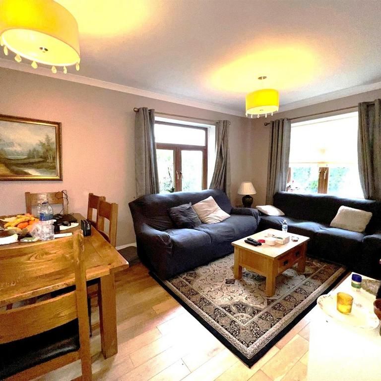 5 bedroom semi-detached house to rent - Photo 1