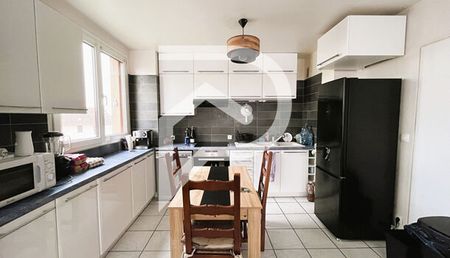 Appartement 4 pièces 72m2 REIMS 320 euros - Photo 5