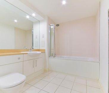 2 bedroom flat to rent - Photo 6