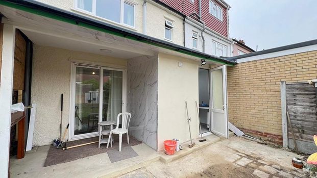 3 bedroom house to rent - Photo 1