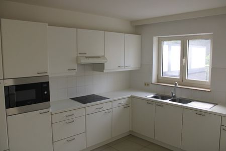 2-slaapkamerappartement in centrum Leopoldsburg te huur. - Photo 3