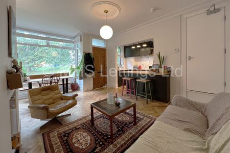 3 Bedroom Mid Terraced House for rent in Knowle Avenue - Photo 3