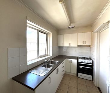 12 / 4 Walnut Street, CARNEGIE - Photo 4
