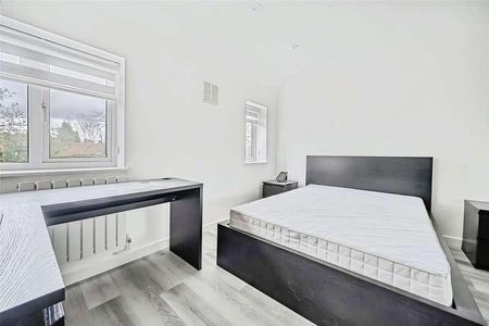 Lynwood Crescent, Ascot, Berkshire, SL5 - Photo 5