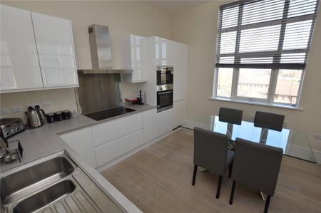 2 bedroom flat to rent - Photo 4