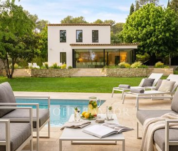 Maison à louer Mougins, Cote d'Azur, France13 500 EUR / Mois - Photo 6