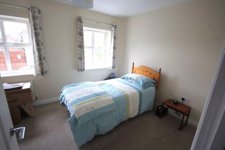 2 bedroom terraced house to rent - Photo 3
