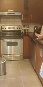 Grand / Big “ 4 1/2 “ au centre ville/ in downtown - Photo 3