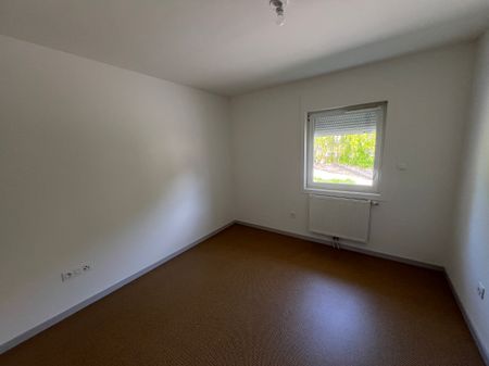 Location - Appartement T4 - 102 m² - Brognard - Photo 3