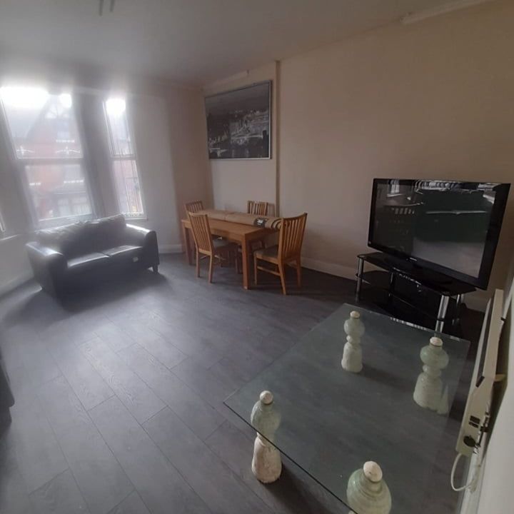 1 Bed Flat, City Road, B16 - Photo 1