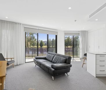 Lake views to enjoy all year round - Photo 3