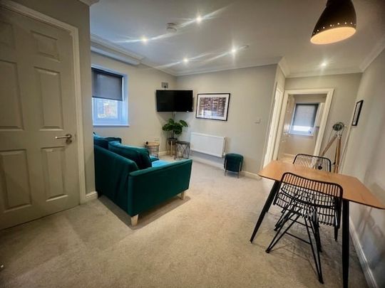 Cowbridge Road East, Cardiff - Photo 1