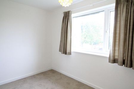 2 bedroom semi-detached house to rent - Photo 3