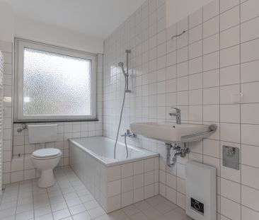 Schöne ca. 78m² große 3-Zimmer-Wohnung mit Balkon, Aufzug und helle... - Photo 1