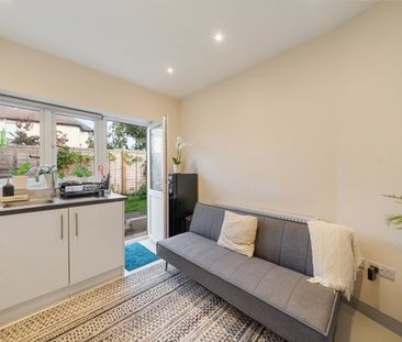 1 Bed Flat, Beckenham Hill Road, SE6 - Photo 3