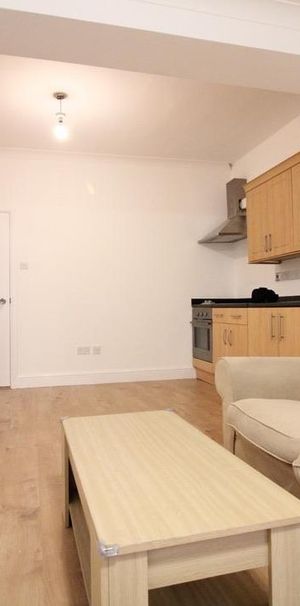 Chertsey Bridge Road, Chertsey - Photo 1