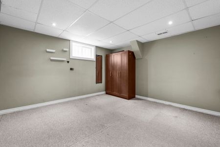 For Lease - 368 Upper Kenilworth Avenue, Hamilton, Ontario - Photo 5