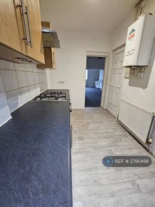 3 bedroom terraced house to rent - Photo 1