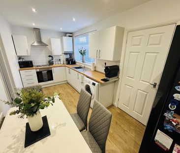 3 bedroom terraced house to rent - Photo 3