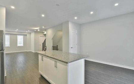 For Lease - 32 Rapids Lane, Hamilton, Ontario - Photo 4