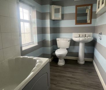 2 bedroom terraced house to rent - Photo 4