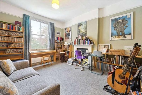 Greyhound Lane, London, SW16 - Photo 1