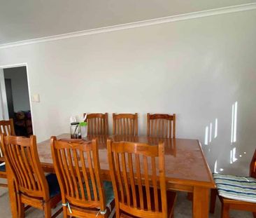 Nice, Cosy 4 bedrooms in Takanini - Photo 3