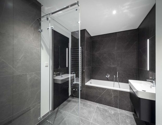 OMNITURM: Exklusives Wohnfeeling mit Fernblick im Herzen Frankfurts - Foto 1