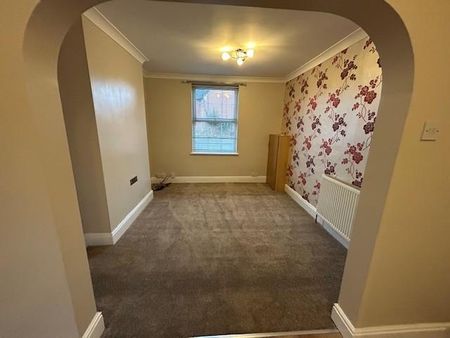 2 bedroom terraced house to rent - Photo 4