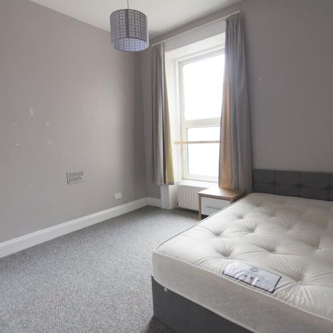 STUDENT ACCOMMODATION, 28 Northland Road, Derry/Londonderry, BT48 7NA - Photo 1