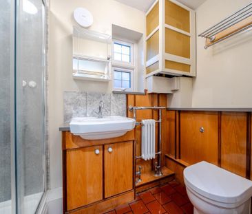 2 bedroom semi-detached house to rent - Photo 6