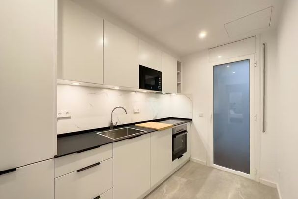 Carrer de Llull, Barcelona, Catalonia 08005 - Photo 1