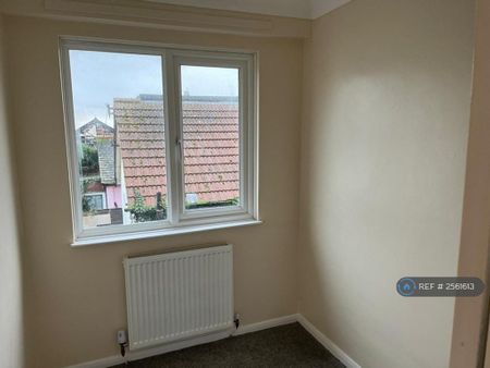 3 bedroom terraced house to rent - Photo 5