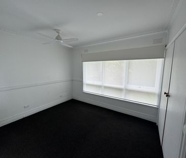 Quiet Court Living in Sought-After West End - Photo 3