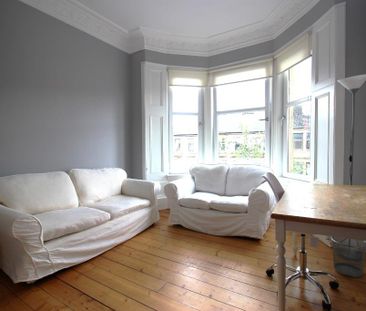 3 bedroom flat to rent - Photo 2